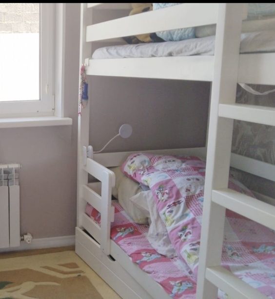 Продам двухъярусную кровать