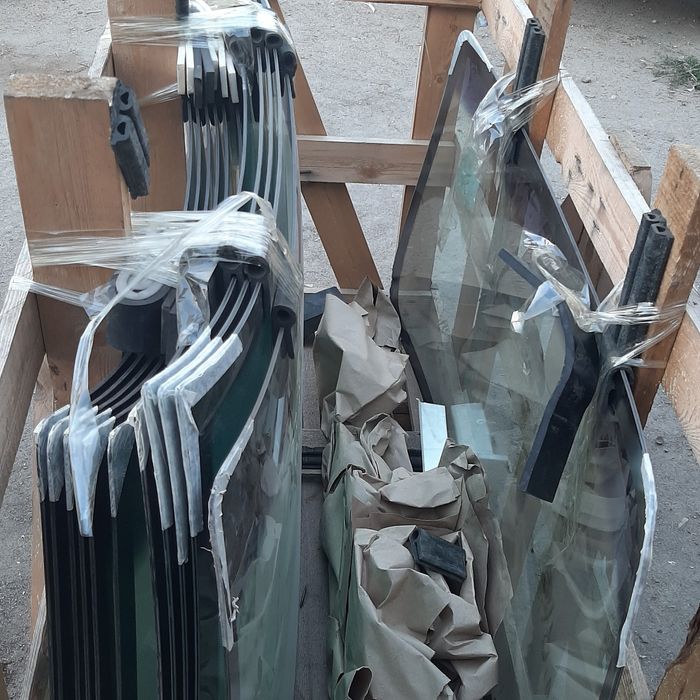 Автостекло и оптом и розница город Аркалык