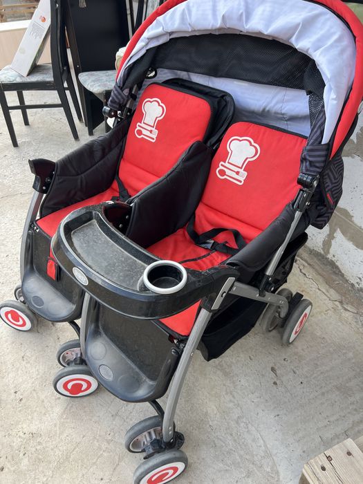 Коляска для двойняшек