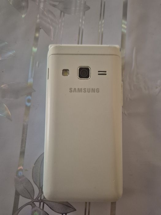 Самсунг Galaxy Folder2