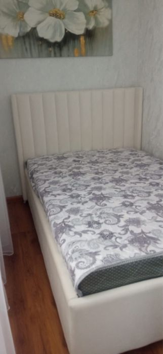 Кровать 2 на 1.2 с матрасом