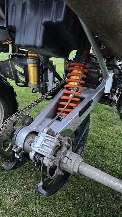 Продавам АТВ 200и 300кубика