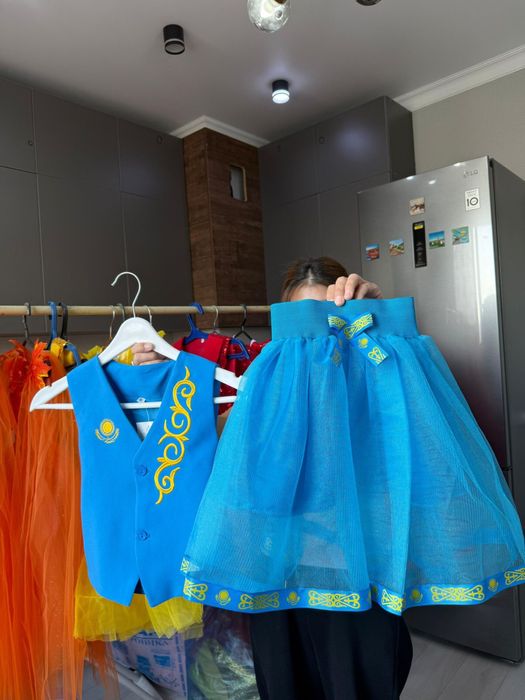 Детские костюмы 2000 тенге