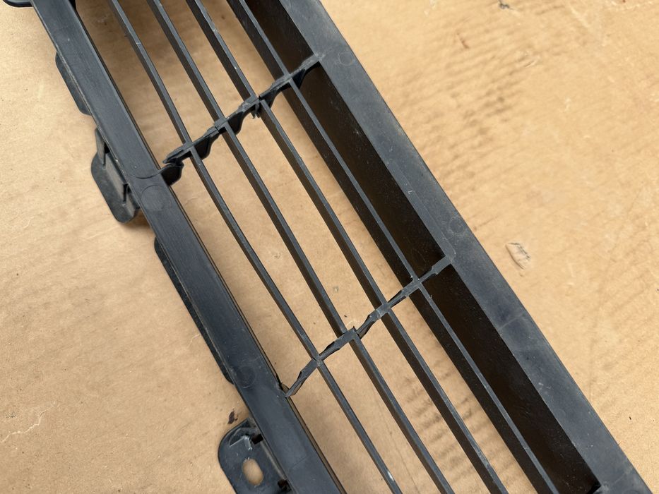 Решетка Tesla Model Y