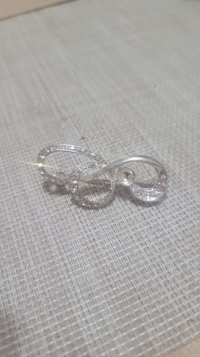 Продам эксклюзивные брошки