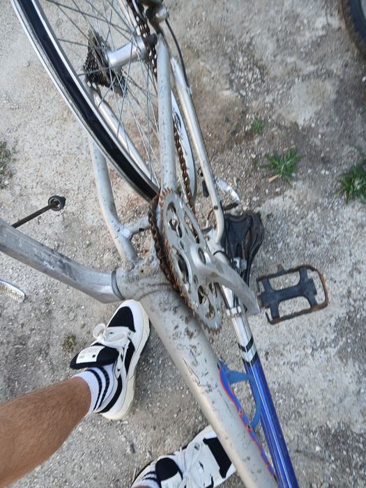 vând piese de bicicleta
