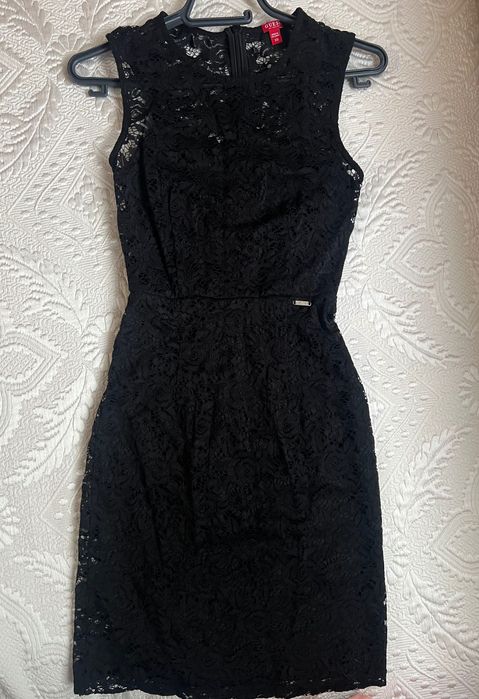 GUESS черна рокля