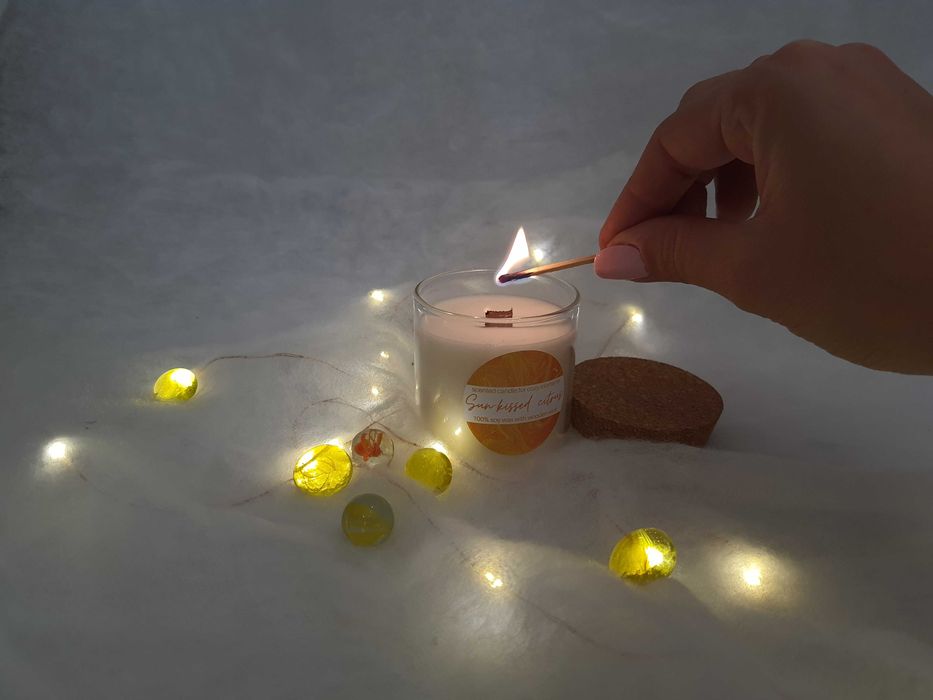 Ароматна соева свещ дървен фитил Candles for cozy moments vol.1