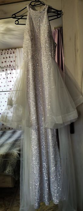 Rochie de ocazie sau mireasa