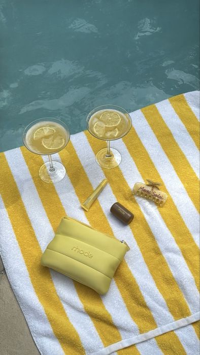 Rhode румяна, блеск для губ и косметичка