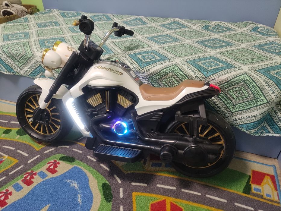 Акумулаторен Мотор Chipolino Titan Turbo