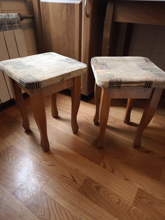 кухонная мебель / стол, 2 стула