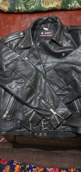 Koja kurtka baykerlarniki holat yahshi