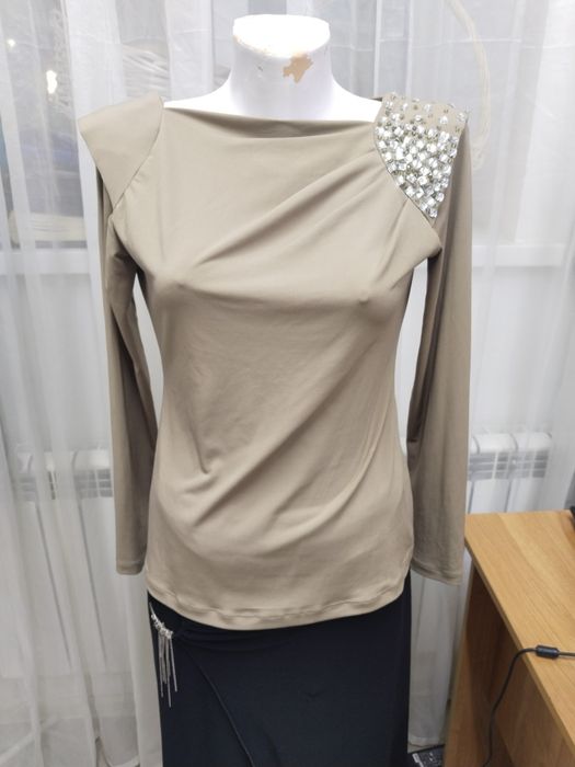 Блузка праздничная со стразами. Производство Турция