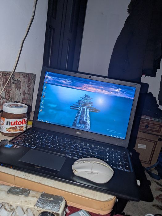 Laptop Acer  procesor i5 ssd