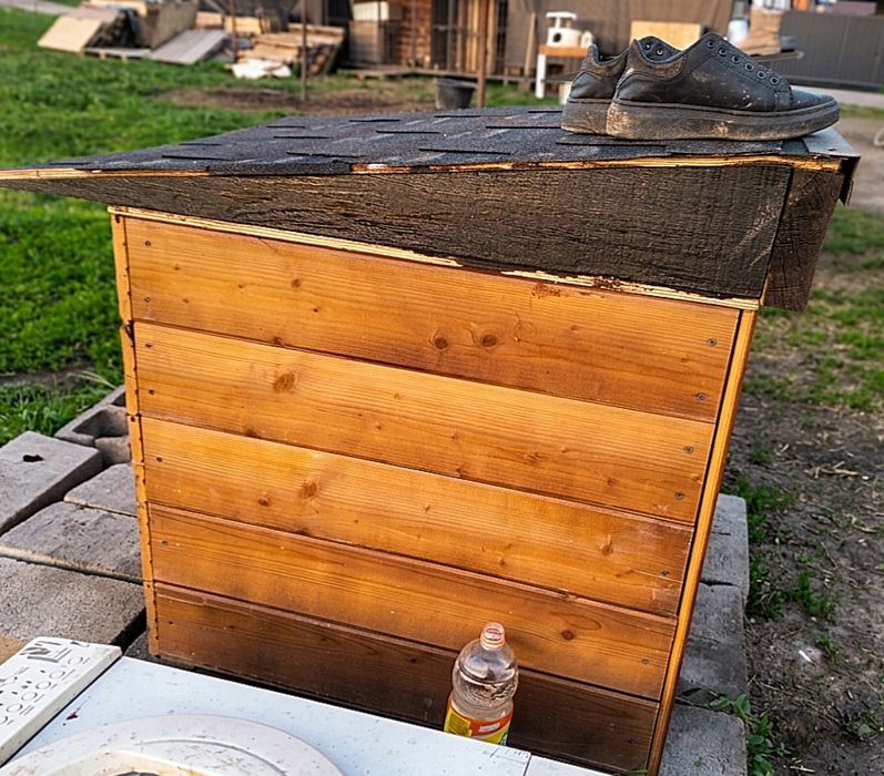 СРОЧНО! Продам будку для средних собак