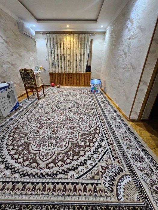 Продаю ковер в отличном состоянии 2штуки