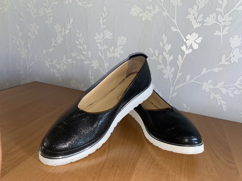 Продам женские лоферы