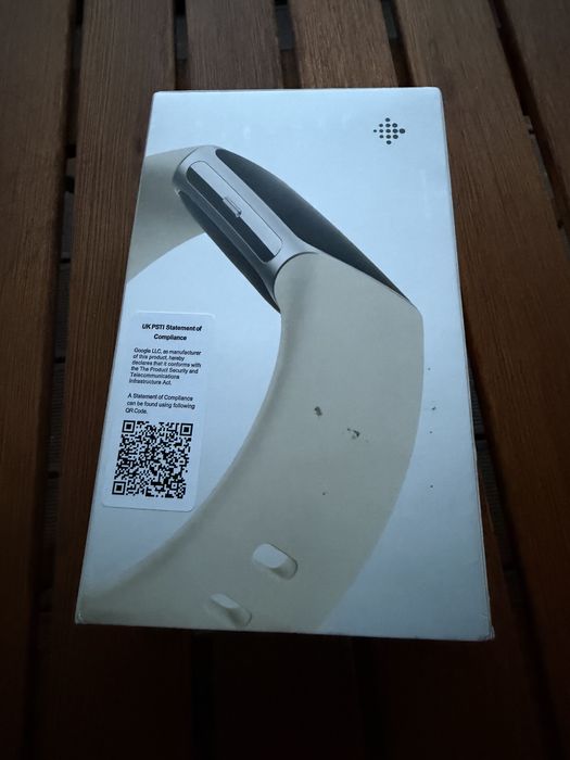 НОВ! Fitbit Charge 6 - смарт часовник, бял