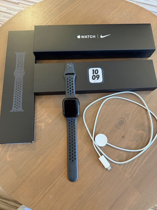 Apple watch Nike series 7  45 mm