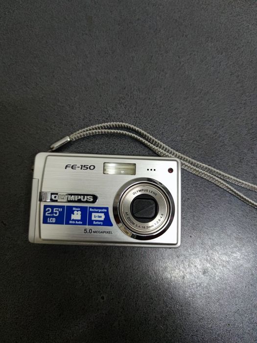 Aparat foto-video digital Olympus