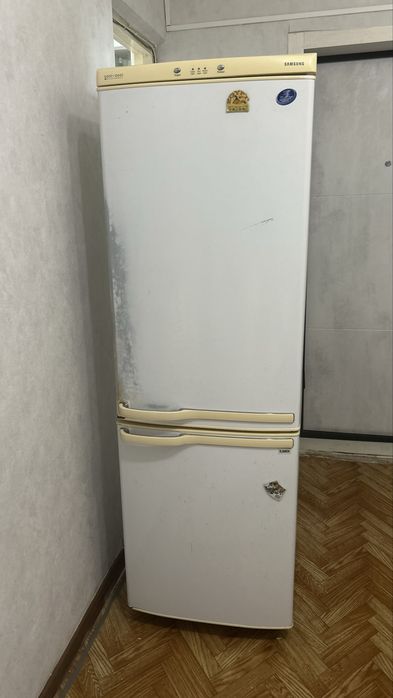 Продам холодильник Samsung