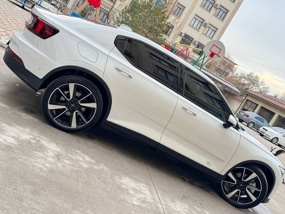 Volvo Polestar-2 СРОЧНО продаётся.