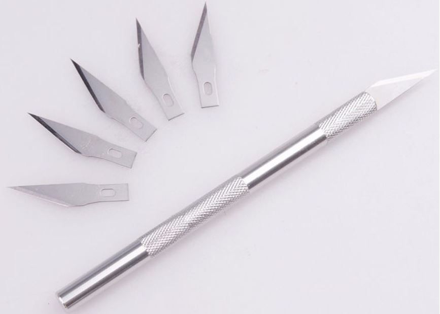 Стоманен резец скалпел + 5 броя резци