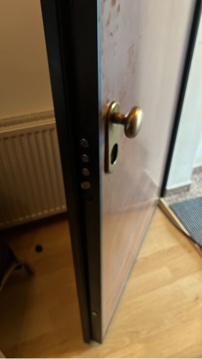 Deblocari usi non stop