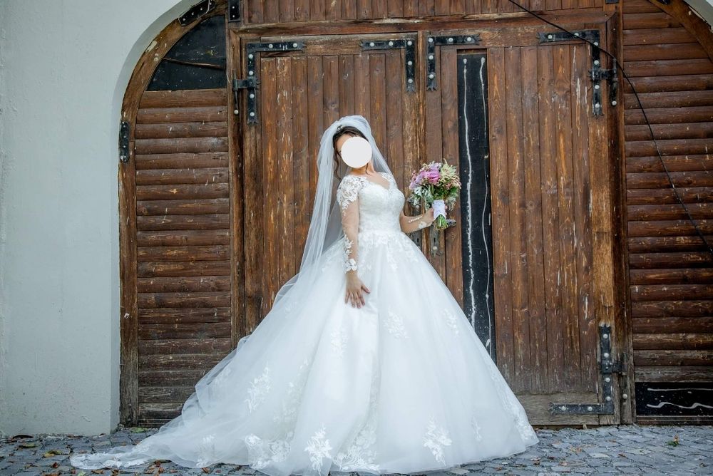 Rochie de mireasa printesa + voal model Vladiyan