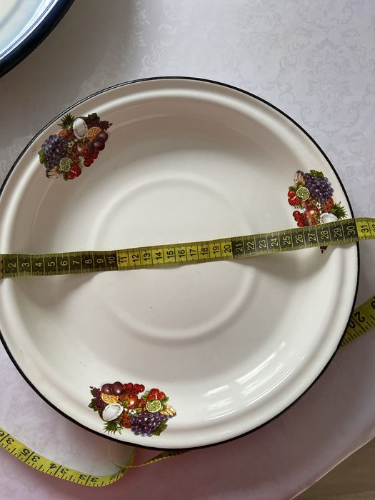 Таз эмалированый