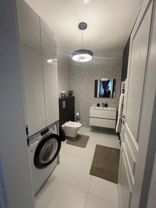 Închiriez apartament 40 mp,Central Park 2, etaj 2