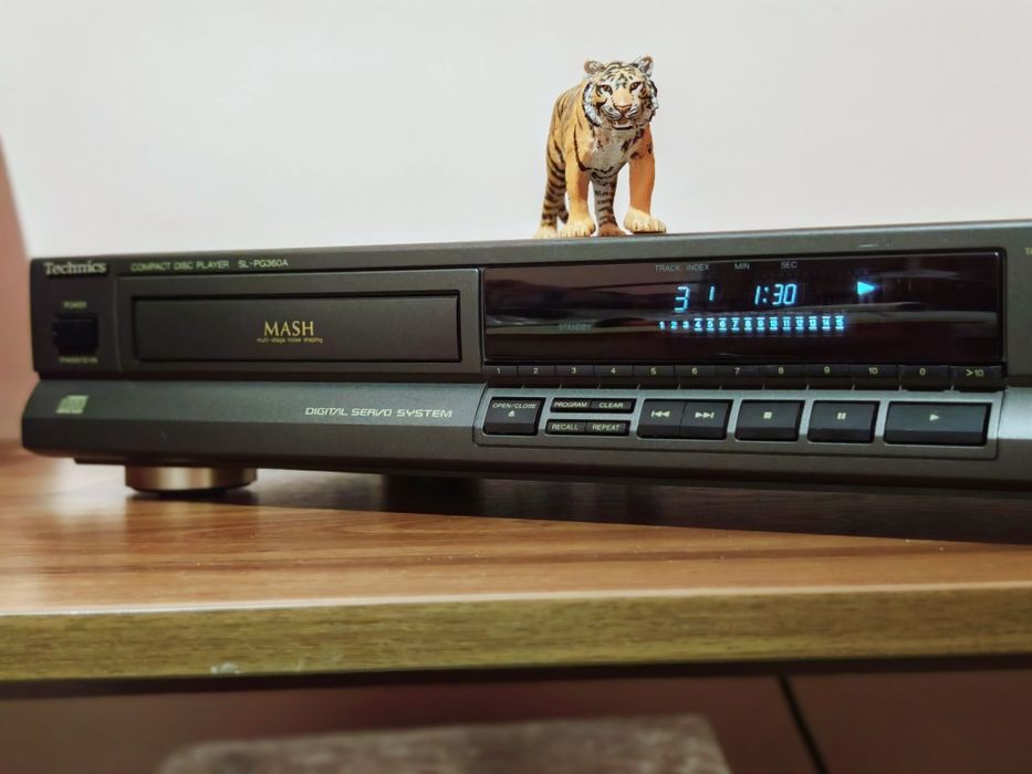 Technics SL-PG360A. Cd player de clasă. Ca nou. Preț fix !