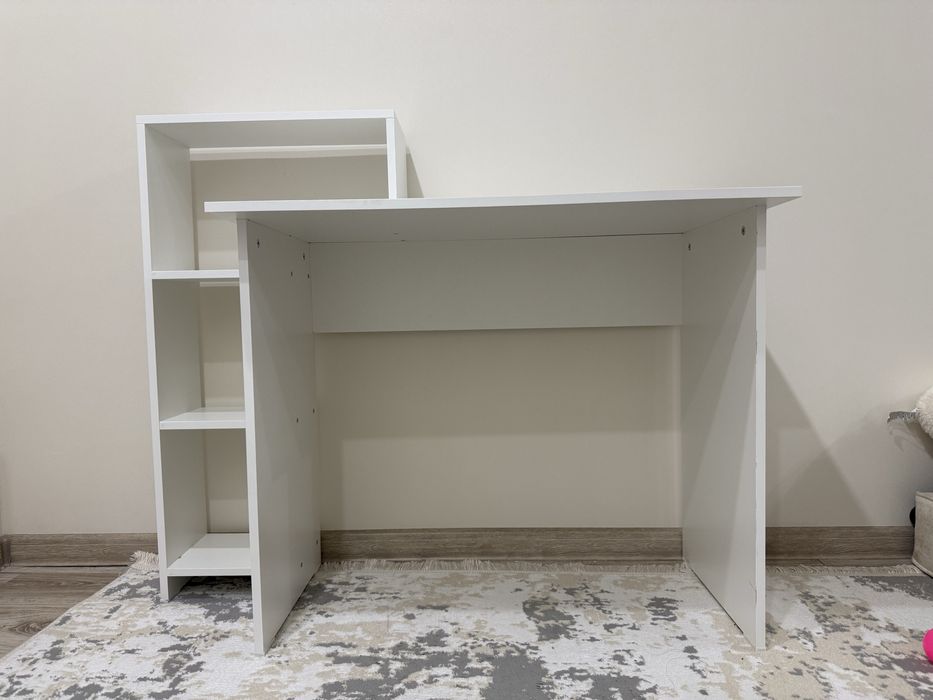 Стол компьютерный