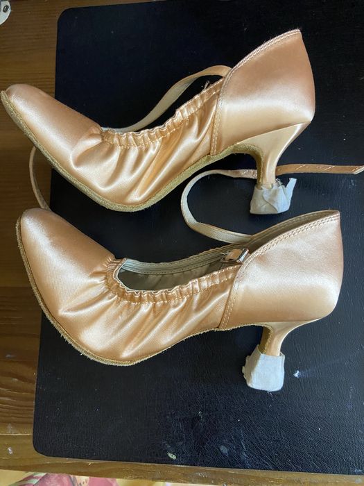 Продам бальные туфли стандарт