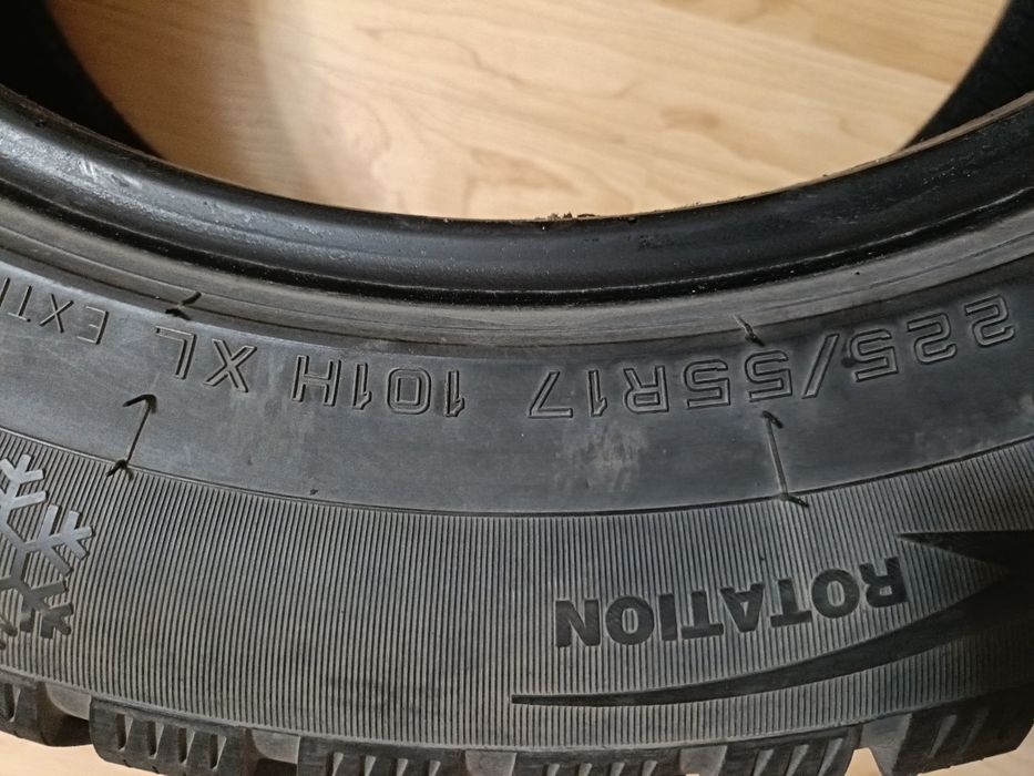 Продам шины  225×55×17