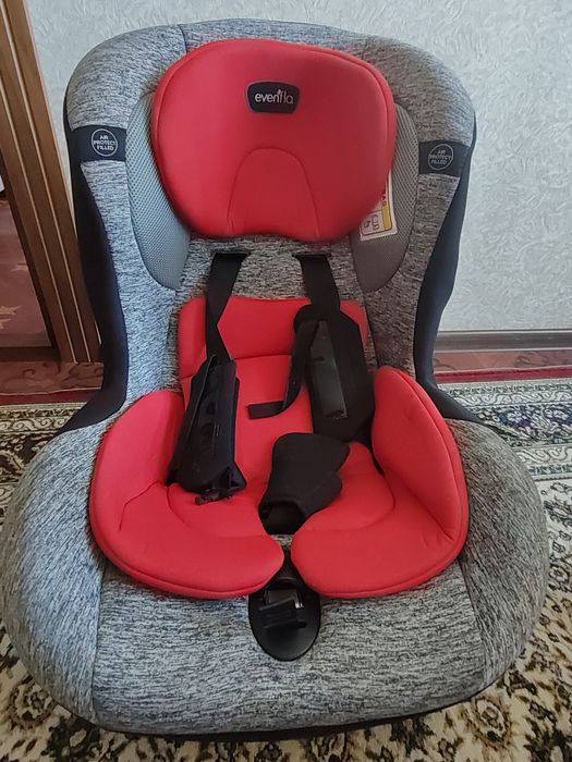 Детское автокресло
