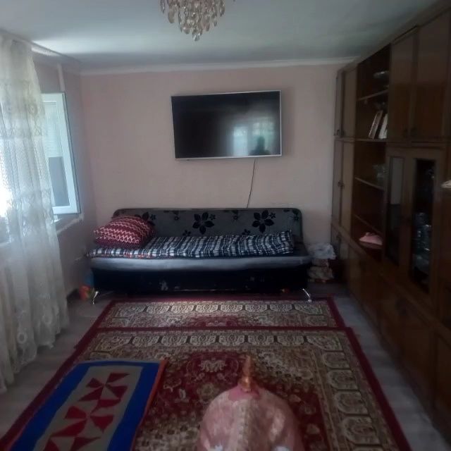 Жер үй сатылады.