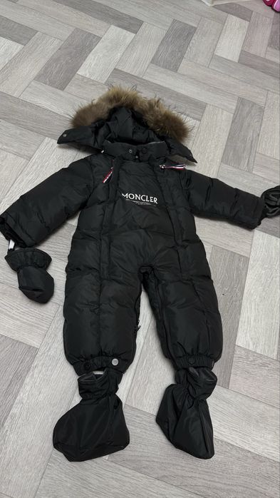 Зимний комбинезон трансформер Moncler