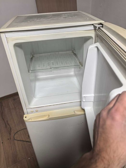 Хладилник SOGO Работи без проблеми