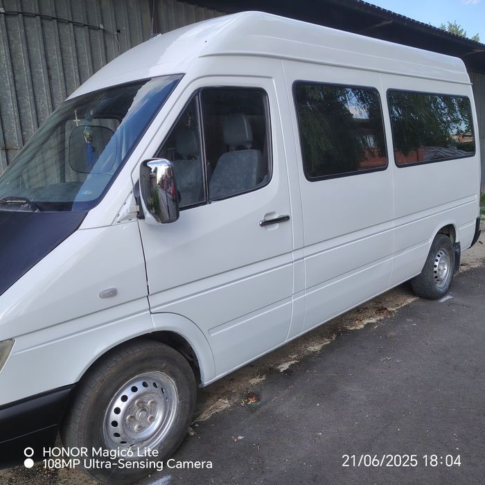 Vând sprinter 8+1
