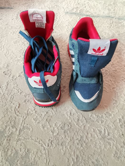 Кроссовка адидас 40
