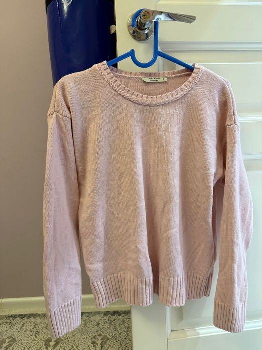 Продам женские свитеры