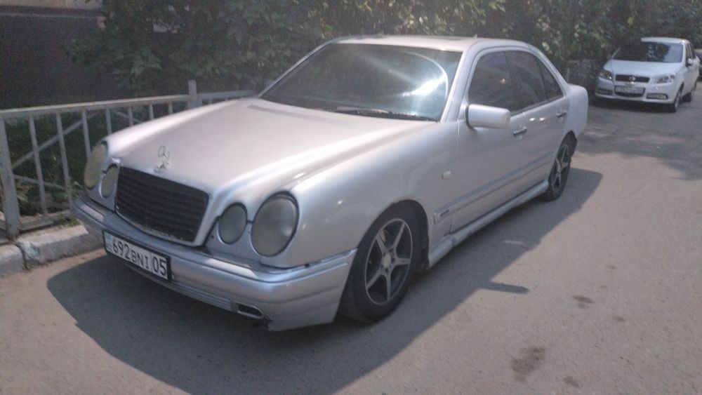 Мерседес w 210 лупарик