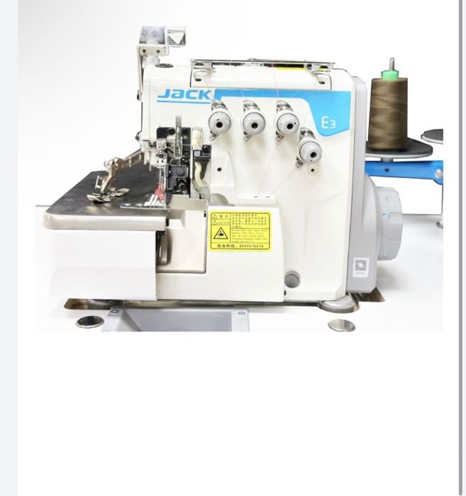 Швейная машина продаю все работають