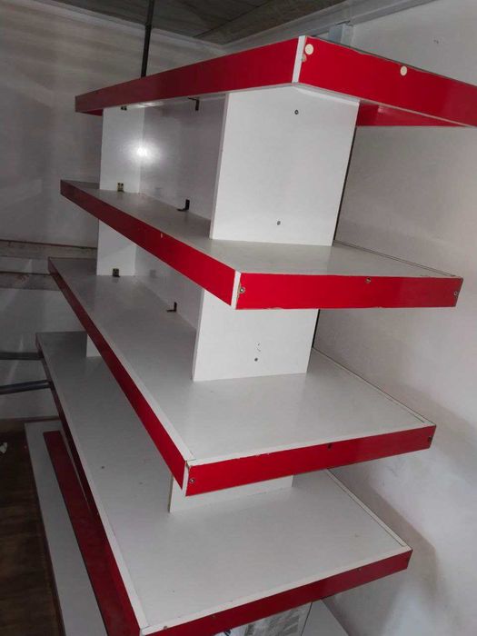 Магазин полкалары сатылады. срочно.  келисимли