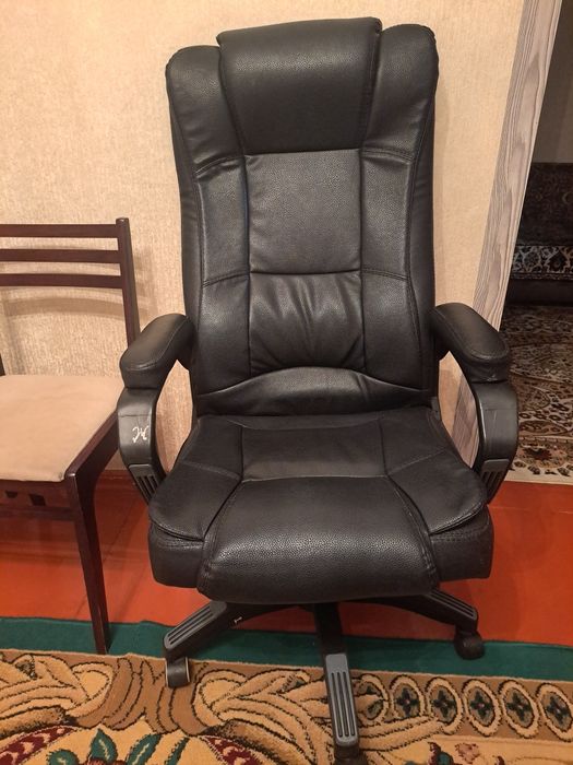 Продам кресло в хорошем состоянии!