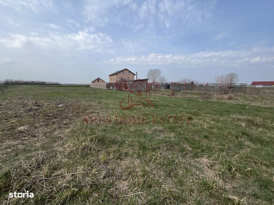 Teren intravilan pentru blocuri la asfalt | Bucovat