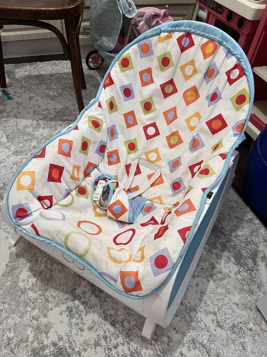 Продается кресло-качалка для детей