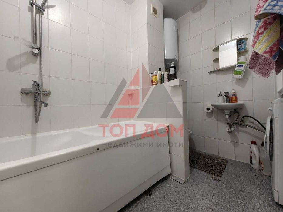 Дава се под наем Двустаен апартамент в Варна, Левски - 70 кв.м за 548.25 € - Снимка #8